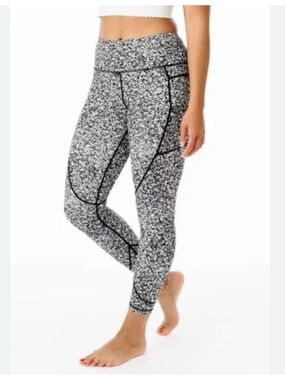 Zyia Active Black Mosaic Pocket Soft n Snug Mid-Rise 7/8 24" Size 16-18